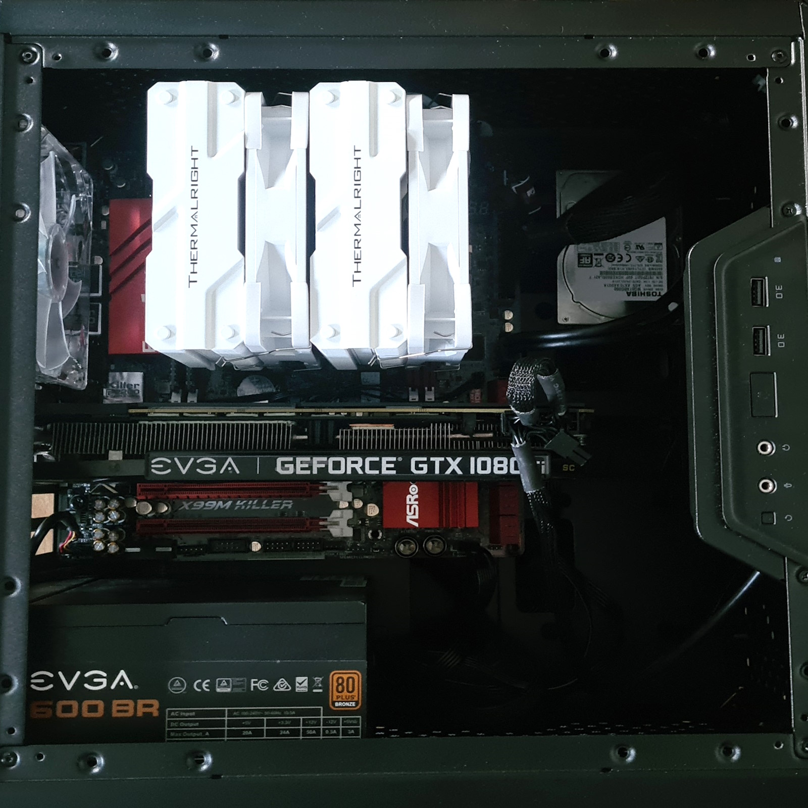 Assembleur sur-mesure custom ordinateurs avec des composants adaptés et rapides